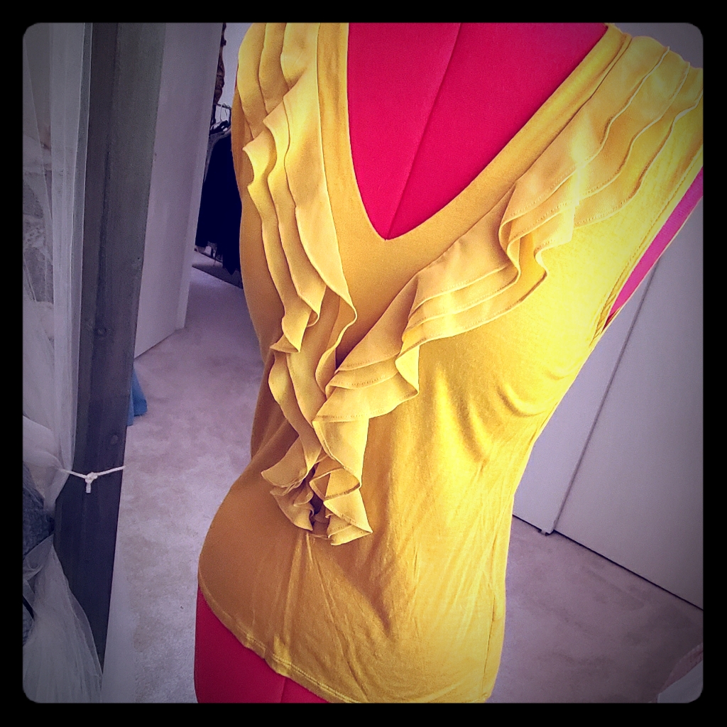 H&M Front Ruffle Top Size Small